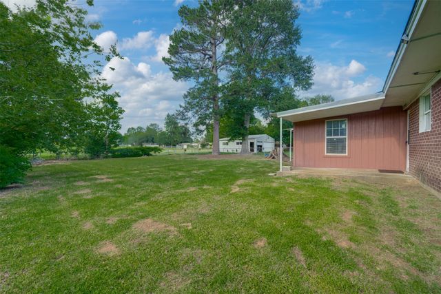 3165 E Houston Street, Paris, TX 75460