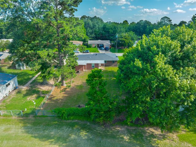 3165 E Houston Street, Paris, TX 75460