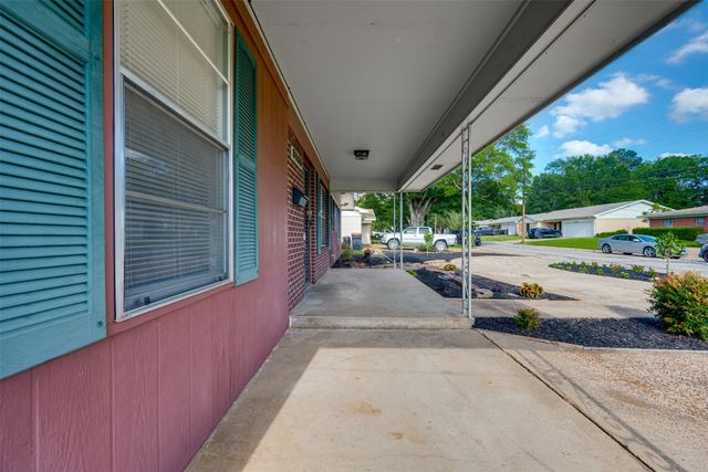 3165 E Houston Street, Paris, TX 75460