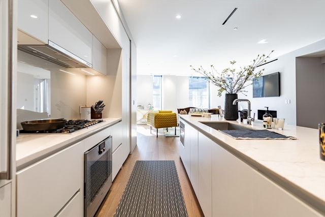 10 Farnsworth Street 3B, Boston, MA 02210