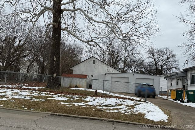 1201 E Cleveland Avenue, Sapulpa, OK 74066