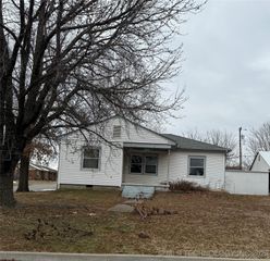 1201 E Cleveland Avenue, Sapulpa, OK 74066