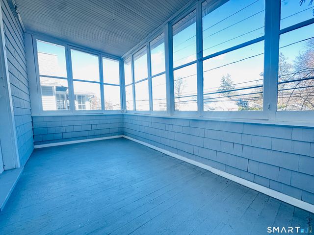 133 Quaker Lane South 2, West Hartford, CT 06119