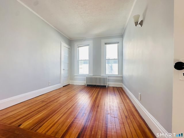 133 Quaker Lane South 2, West Hartford, CT 06119