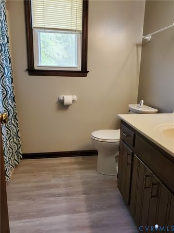 11405 Willow Ln, Disputanta, VA 23842