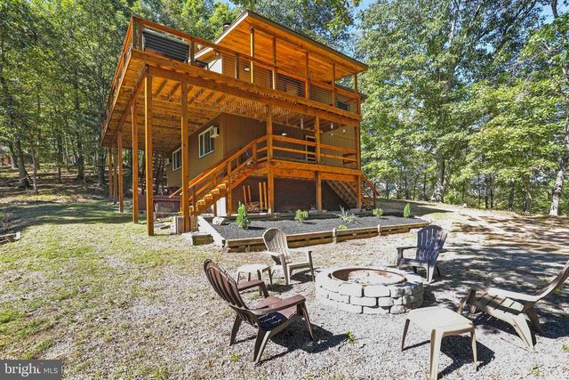 1807 CONSTANT RUN RD, Great Cacapon, WV 25422