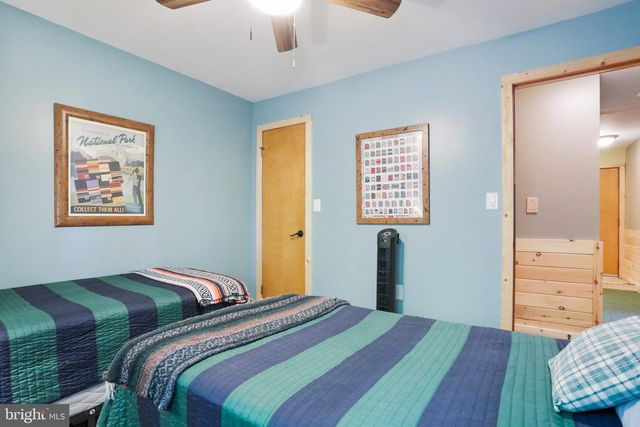 1807 CONSTANT RUN RD, Great Cacapon, WV 25422