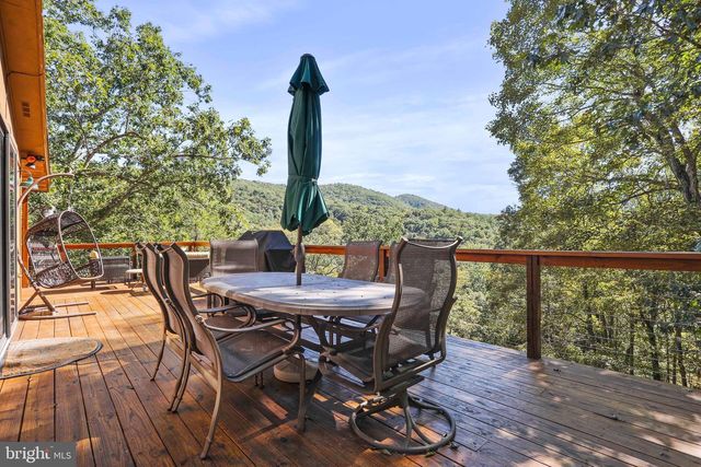 1807 CONSTANT RUN RD, Great Cacapon, WV 25422