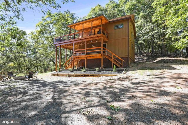 1807 CONSTANT RUN RD, Great Cacapon, WV 25422