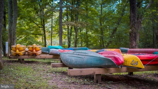 1807 CONSTANT RUN RD, Great Cacapon, WV 25422