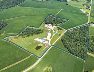 8707 & 8713 Riverside Road, Darlington, WI 53530