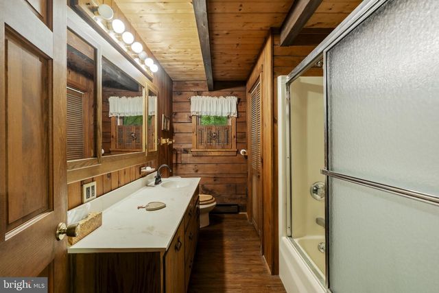 88 FOX RD, Newmanstown, PA 17073