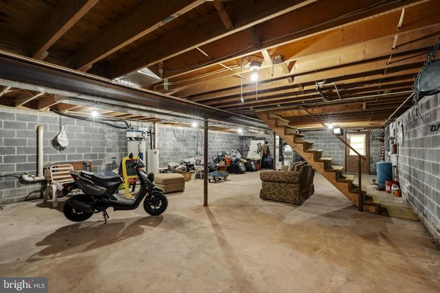 88 FOX RD, Newmanstown, PA 17073