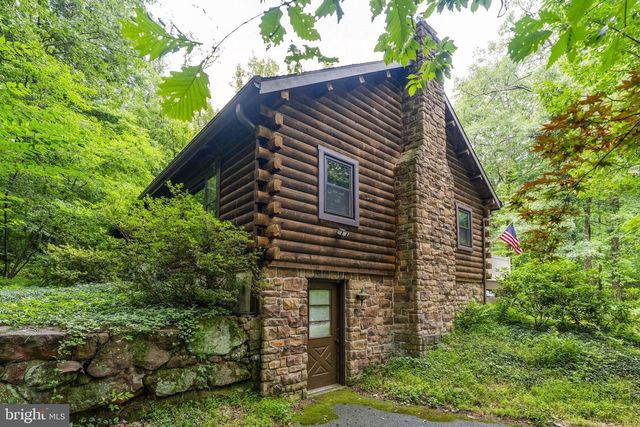 88 FOX RD, Newmanstown, PA 17073