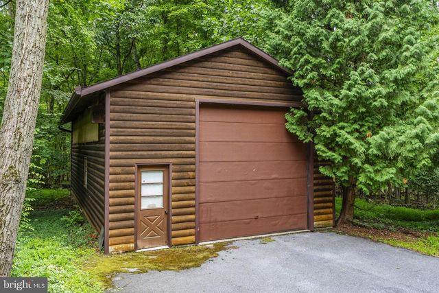 88 FOX RD, Newmanstown, PA 17073