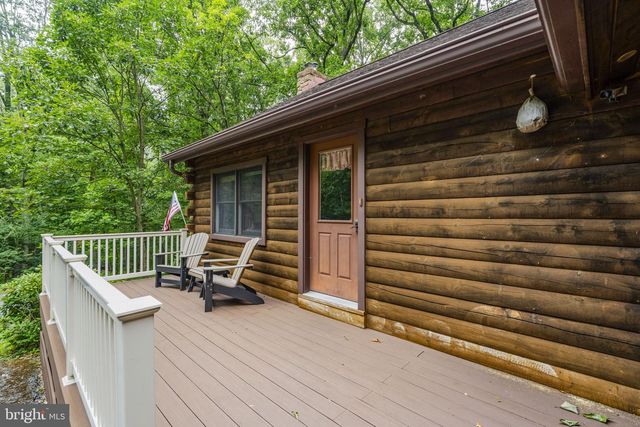 88 FOX RD, Newmanstown, PA 17073