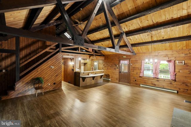 88 FOX RD, Newmanstown, PA 17073