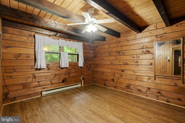 88 FOX RD, Newmanstown, PA 17073