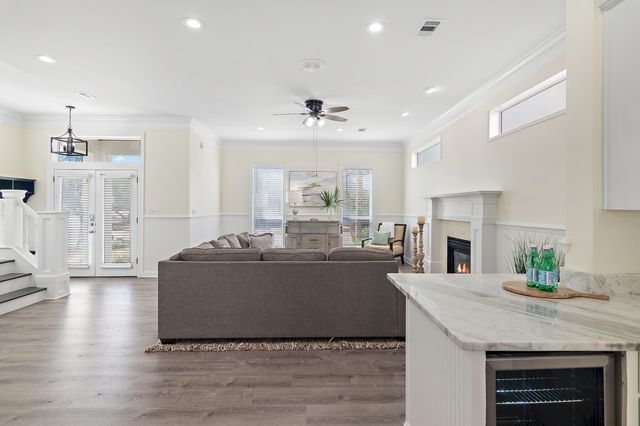 87 Cayman Cove, Destin, FL 32541