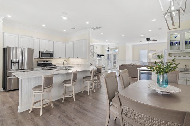 87 Cayman Cove, Destin, FL 32541