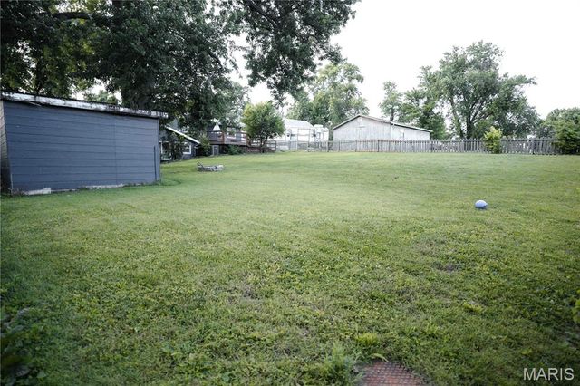 132 Kunze Drive, St Charles, MO 63303