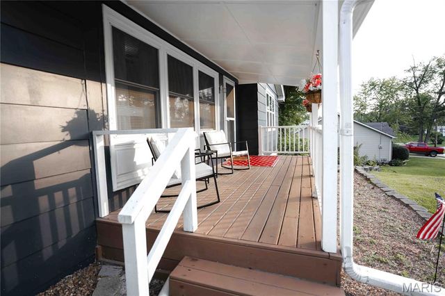 132 Kunze Drive, St Charles, MO 63303