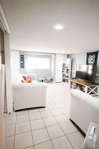 132 Kunze Drive, St Charles, MO 63303