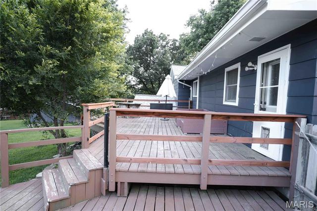 132 Kunze Drive, St Charles, MO 63303
