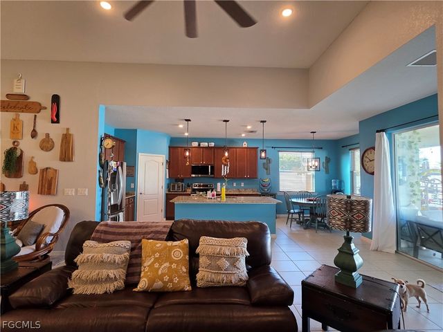 4102 SW 14th PL, Cape Coral, FL 33914