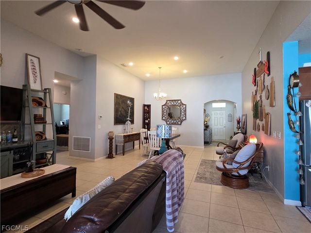 4102 SW 14th PL, Cape Coral, FL 33914