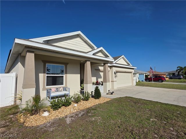 4102 SW 14th PL, Cape Coral, FL 33914