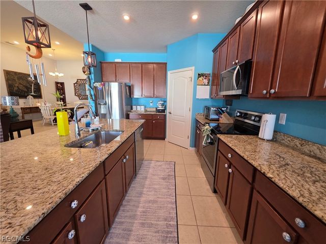 4102 SW 14th PL, Cape Coral, FL 33914