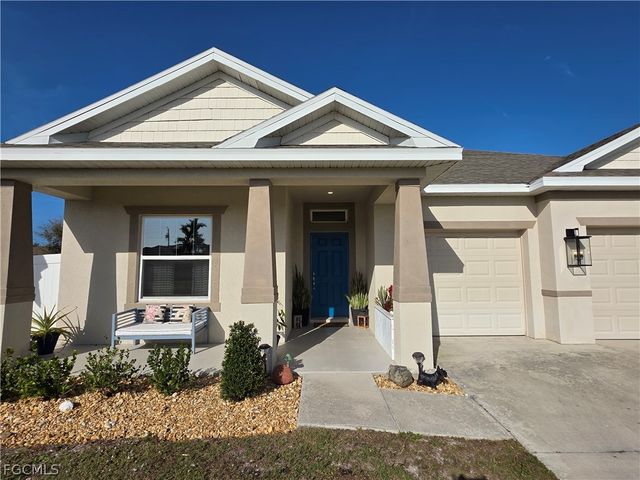 4102 SW 14th PL, Cape Coral, FL 33914