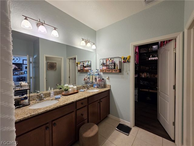 4102 SW 14th PL, Cape Coral, FL 33914