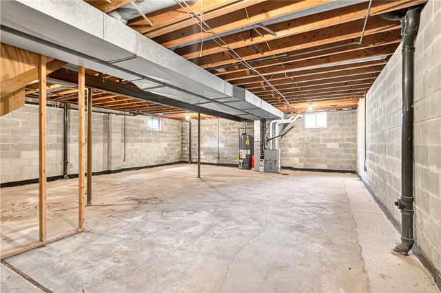 1593 Oakleaf Ln, Franklin Park, PA 15237