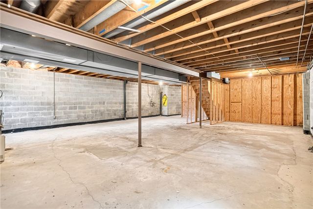 1593 Oakleaf Ln, Franklin Park, PA 15237