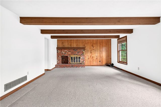 1593 Oakleaf Ln, Franklin Park, PA 15237