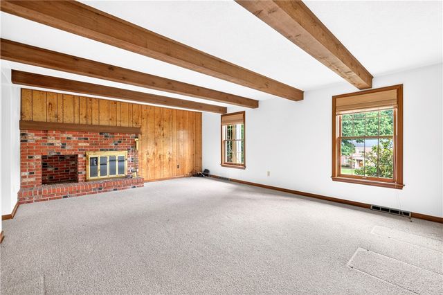 1593 Oakleaf Ln, Franklin Park, PA 15237