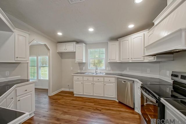 18307 Robert Denham Rd, Prairieville, LA 70769