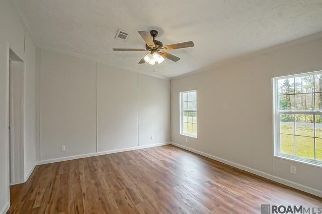 18307 Robert Denham Rd, Prairieville, LA 70769