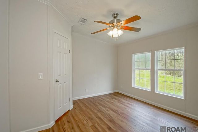 18307 Robert Denham Rd, Prairieville, LA 70769