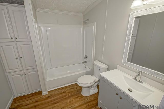 18307 Robert Denham Rd, Prairieville, LA 70769