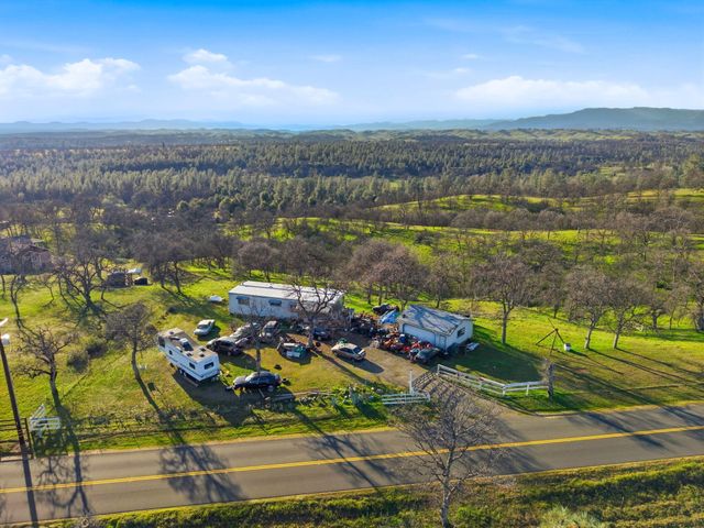 13957 Gas Point Road, Igo, CA 96047