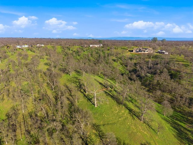 13957 Gas Point Road, Igo, CA 96047