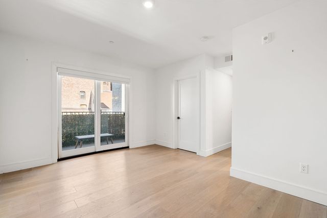321 W Broadway 1, Boston, MA 02127