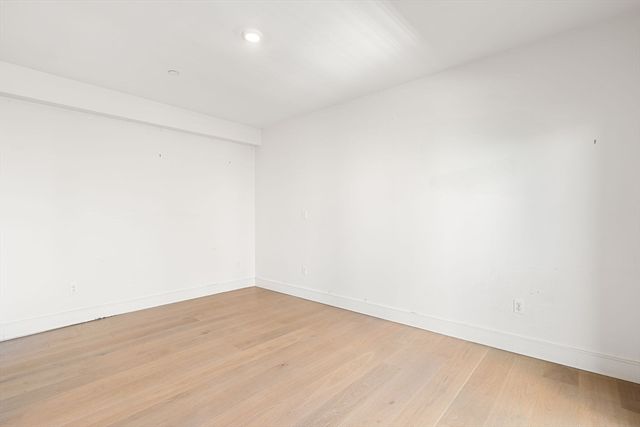 321 W Broadway 1, Boston, MA 02127
