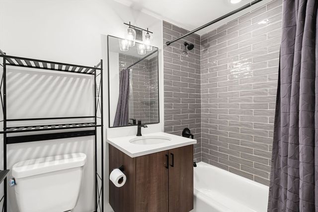 321 W Broadway 1, Boston, MA 02127