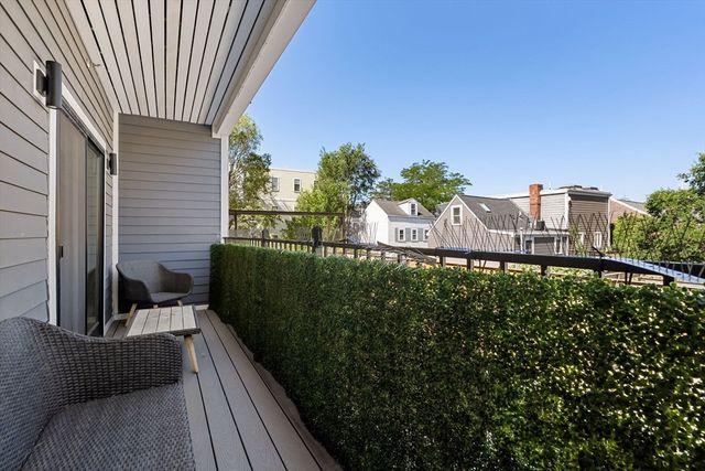 321 W Broadway 1, Boston, MA 02127