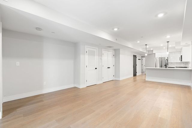 321 W Broadway 1, Boston, MA 02127