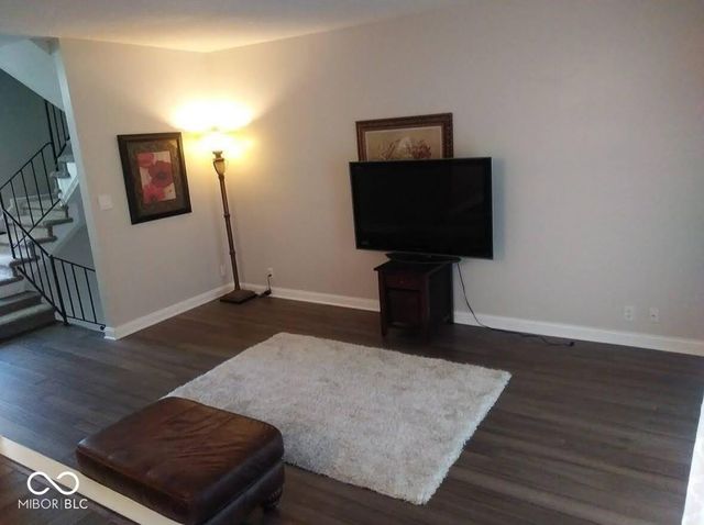 376 Aspen Drive, Carmel, IN 46032